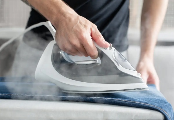 Foto - Sadece bir dilim limon... Bu yöntemle ütü yapmak çok kolay olacak