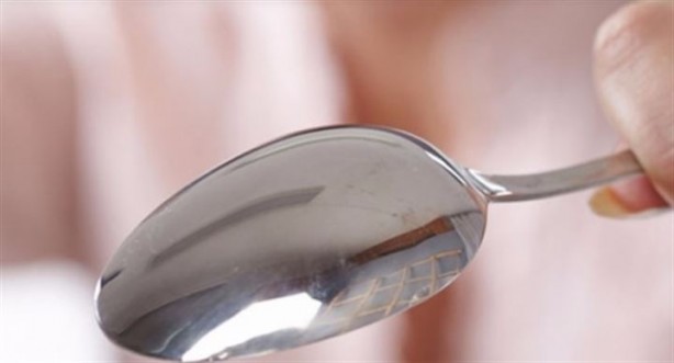 Foto - Sadece bir kaşık yardımıyla hastalıklarınızı öğrenebilirsiniz