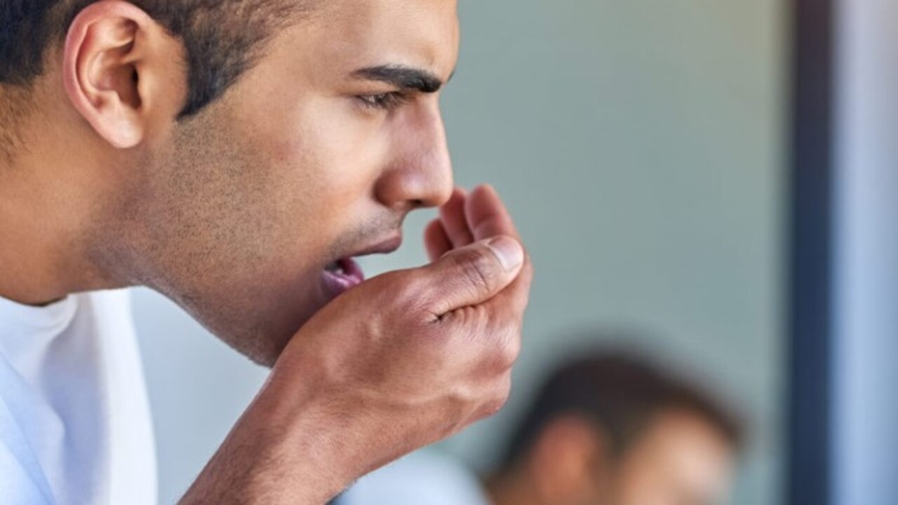 Sadece çiğnemek yetiyor! İşte ağız kokusundan kurtulmanın en etkili yolu