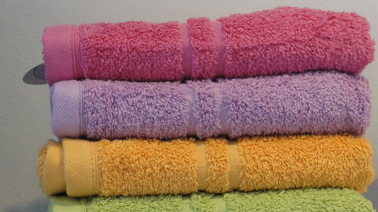 Sadece estetik katmıyor! Havlulardaki şeritler bakın ne anlama geliyor