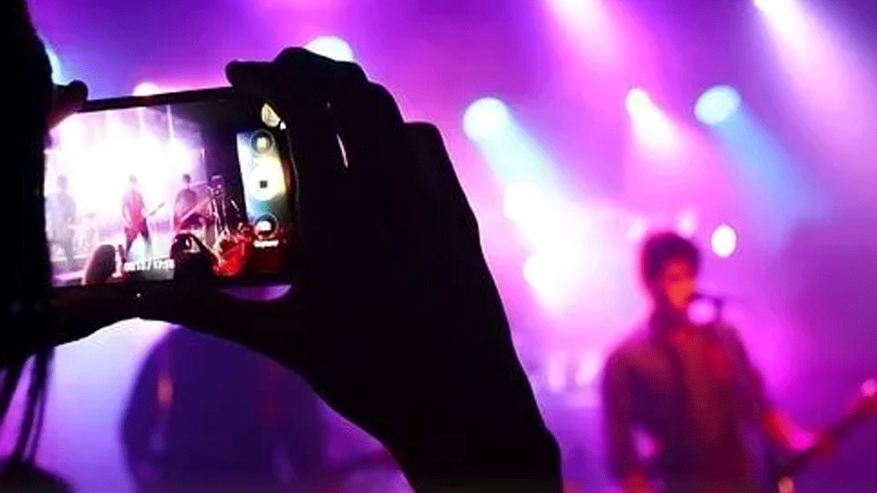 Foto - Sadece futbolculara değil.. Sanatçılara da vergi denetimi gelsin!
