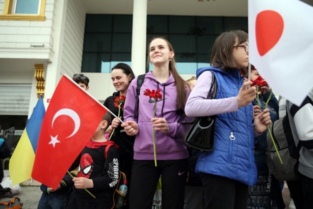 Foto - Sadece Suriyeli yetimlere değil, Ukraynalı yetimlere de sahip çıktık!