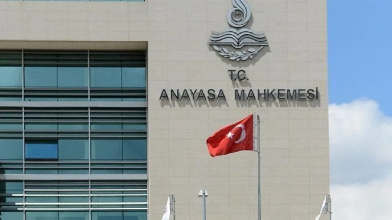 Foto - Sadece tabelaları var isimlerini bilen yok: AYM’den 26 siyasi partiye kötü haber