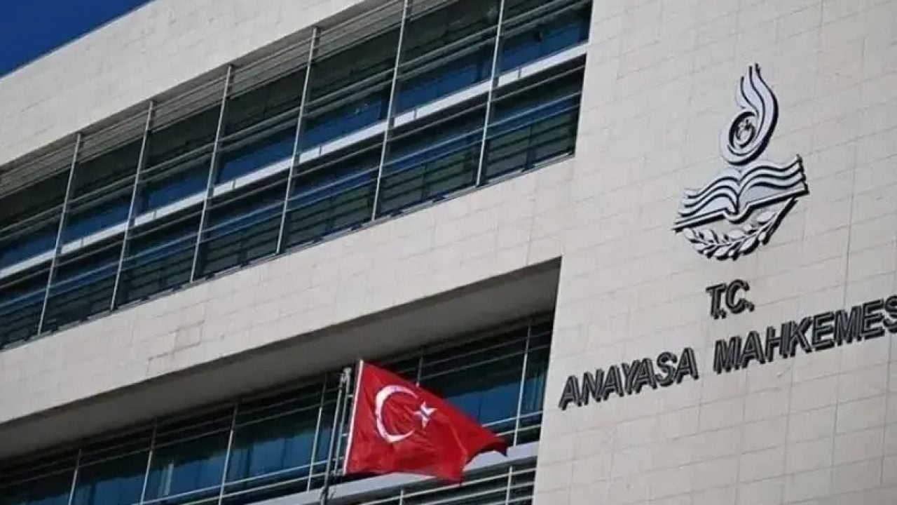 Foto - Sadece tabelaları var isimlerini bilen yok: AYM’den 26 siyasi partiye kötü haber