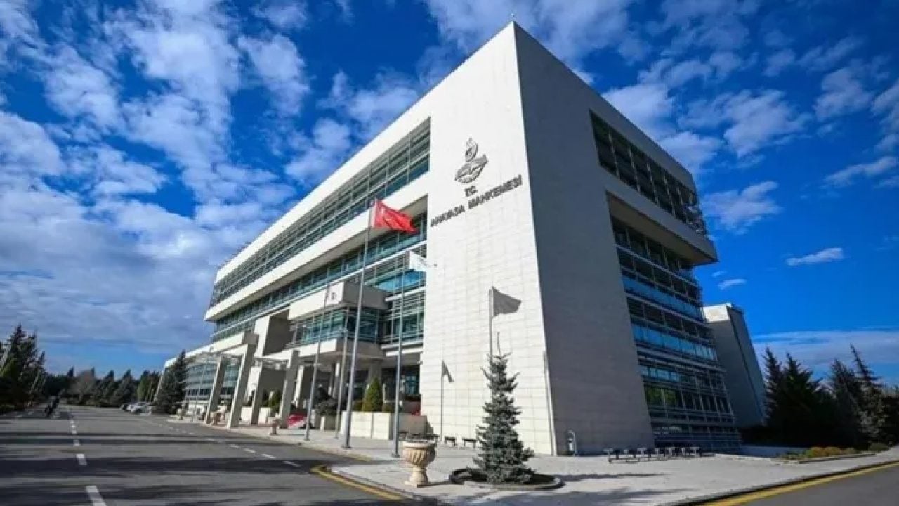 Foto - Sadece tabelaları var isimlerini bilen yok: AYM’den 26 siyasi partiye kötü haber