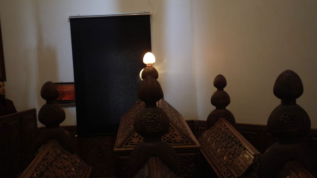 Sadece yılda iki kez oluyor! 261 yıllık ışık düzeneği yeniden çalıştı