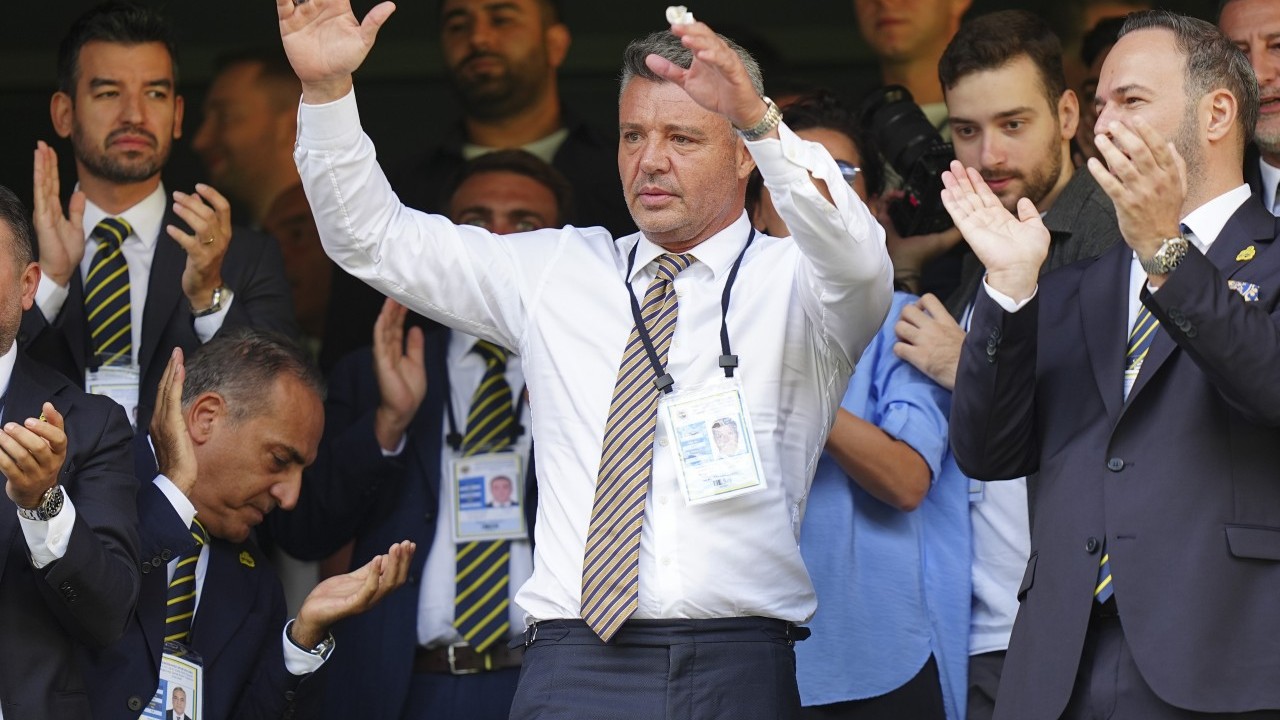 Foto - Sadettin Saran’ın ilk icraatı dikkat çekti! Gelir gelmez ilk o ismin bileti kesildi