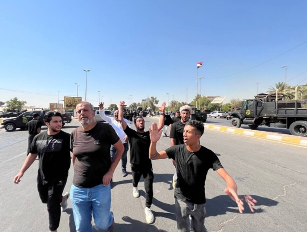 Foto - Sadr destekçileri Bağdat'ta toplandı! Hükümet binalarına girmeye çalıştılar