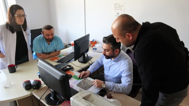 Safra kesesinden çıkanlar doktorları bile şoke etti! Guinness'e başvuru yapacaklar