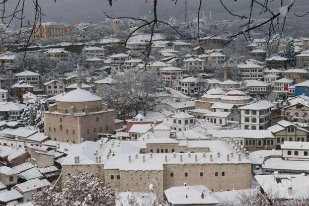 Foto - Safranbolu'nun tarihi konakları beyaza büründü