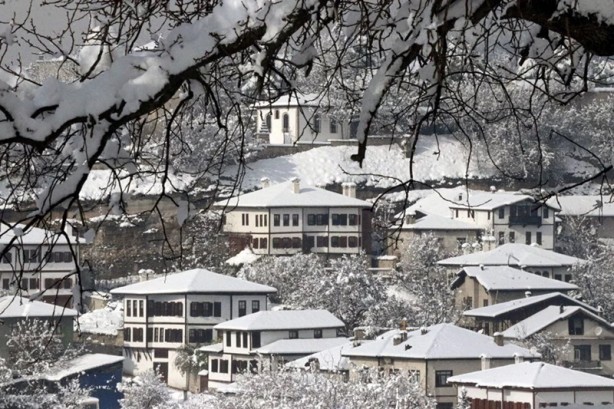 Foto - Safranbolu'nun tarihi konakları beyaza büründü