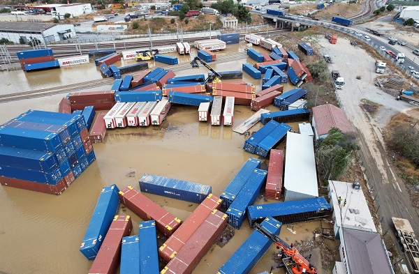 Foto - Sağanak felç etti! Halkalı Tren Garı'nın son hali