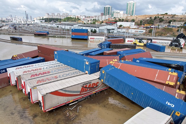Foto - Sağanak felç etti! Halkalı Tren Garı'nın son hali