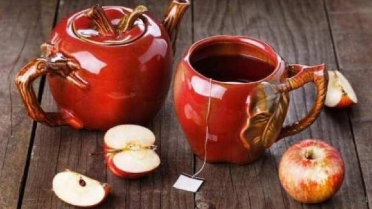 Foto - Sağlığa öyle bir yararı var ki..! Elmanın kabuğunu çöpe atanlar dikkat