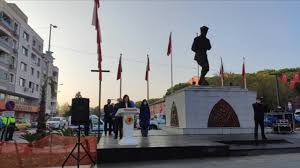 Foto - Sağlık bahane heykel şahane! CHP’li belediyenin heykel için bahanesi hazır