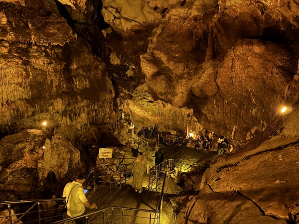 Foto - Sağlık için herkes bu mağaraya akın ediyor