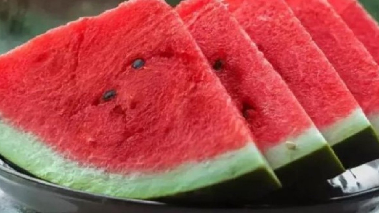 Foto - Sağlıklı diye biliyorduk ama..! Karpuz yerken bir kez daha düşünün