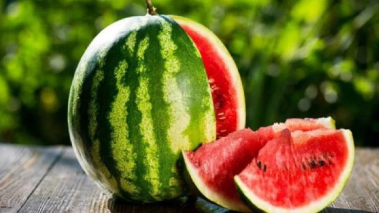 Foto - Sağlıklı diye biliyorduk ama..! Karpuz yerken bir kez daha düşünün