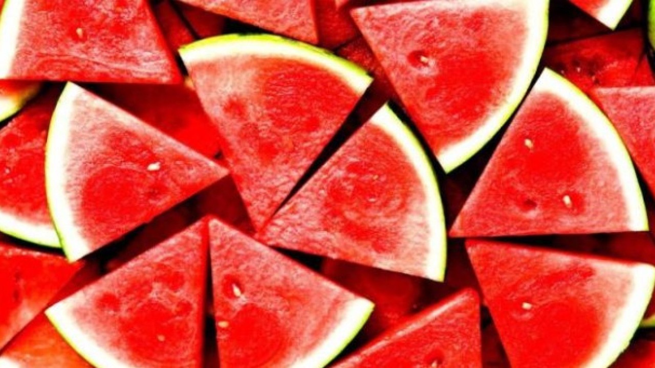 Foto - Sağlıklı diye biliyorduk ama..! Karpuz yerken bir kez daha düşünün