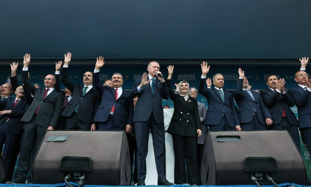 Foto - Sahadan al cevabı! AK Parti'den gövde gösterisi: Cumhurbaşkanı Erdoğan rakamı duyurdu