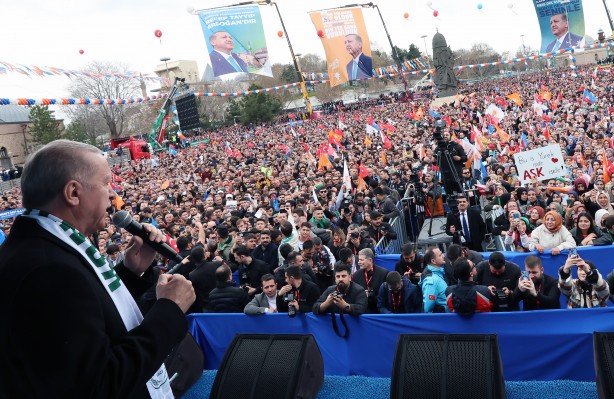 Foto - Sahadan al cevabı! AK Parti'den gövde gösterisi: Cumhurbaşkanı Erdoğan rakamı duyurdu