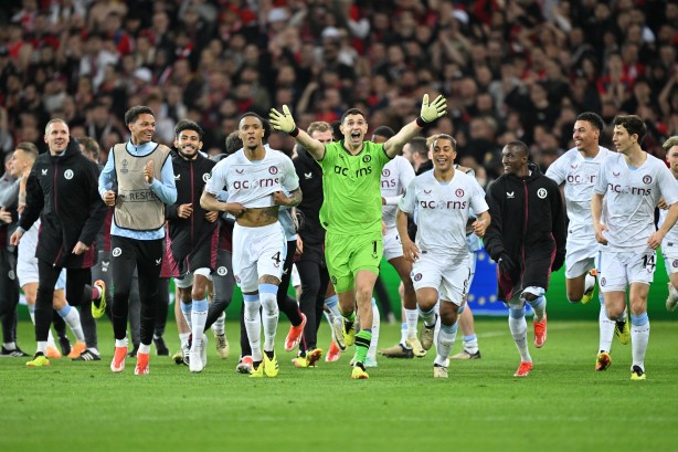 Foto - Sahalarda ender görülen olay! 2 sarı karta rağmen atılmadı! İşte nedeni