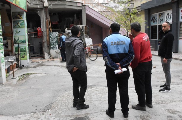 Foto - Sahibi ölen dükkanı fareler bastı