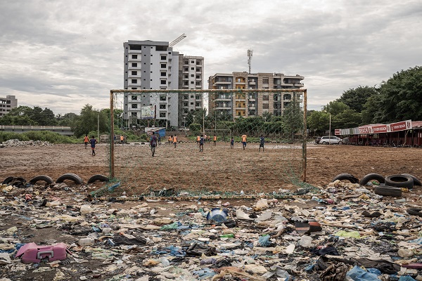 Foto - Sahildeki çöpler sağlığı tehdit ediyor