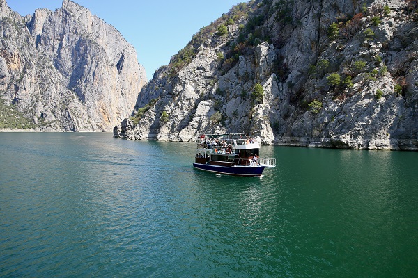 Foto - Şahinkaya Kanyonu ziyaretçi akınına uğradı