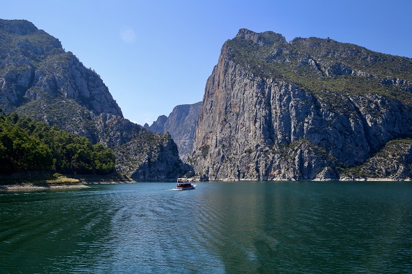 Foto - Şahinkaya Kanyonu ziyaretçi akınına uğradı