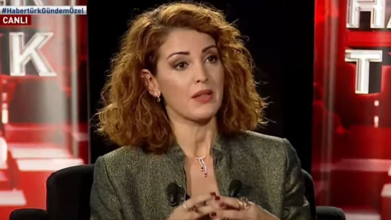 Foto - Sahte diploma skandalı konuşulurken Nagehan Alçı kendini ihbar etti: Canlı yayında herkes dondu kaldı