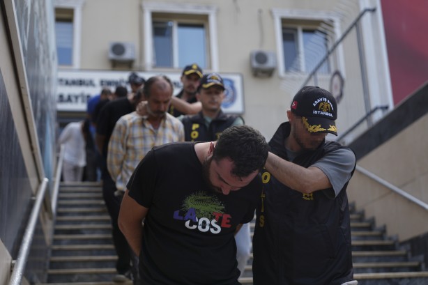 Foto - Sahte evrakla yedieminden araba çıkarıp… Skandal olay!