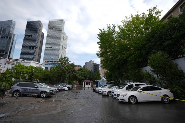 Foto - Sahte evrakla yedieminden araba çıkarıp… Skandal olay!