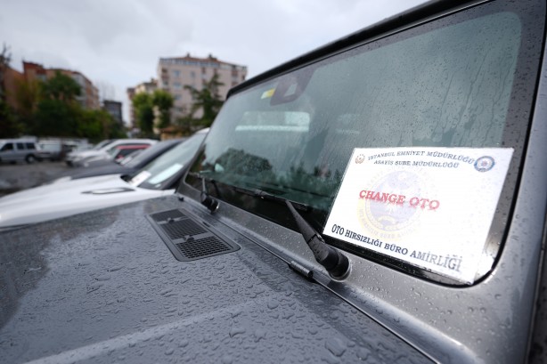 Foto - Sahte evrakla yedieminden araba çıkarıp… Skandal olay!