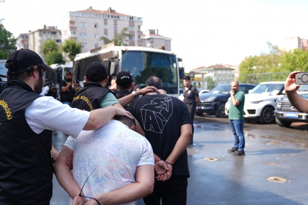 Foto - Sahte evrakla yedieminden araba çıkarıp… Skandal olay!