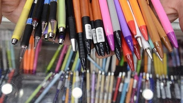 Sahte kırtasiye ürünleri tehlike saçıyor! Uzmanlar velileri uyardı: Gıda ürünleri gibi değerlendirin