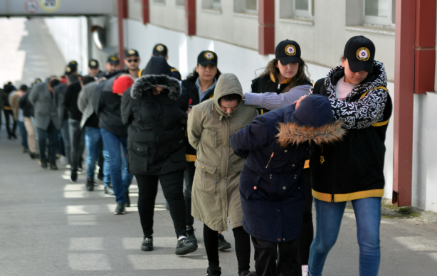 Sahte polis çetesinin şifresi: İneği otlatın