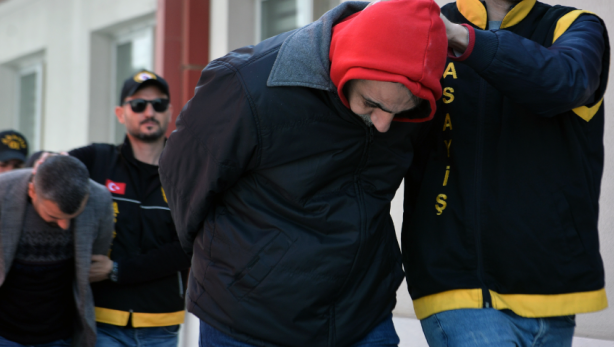 Foto - Sahte polis çetesinin şifresi: İneği otlatın