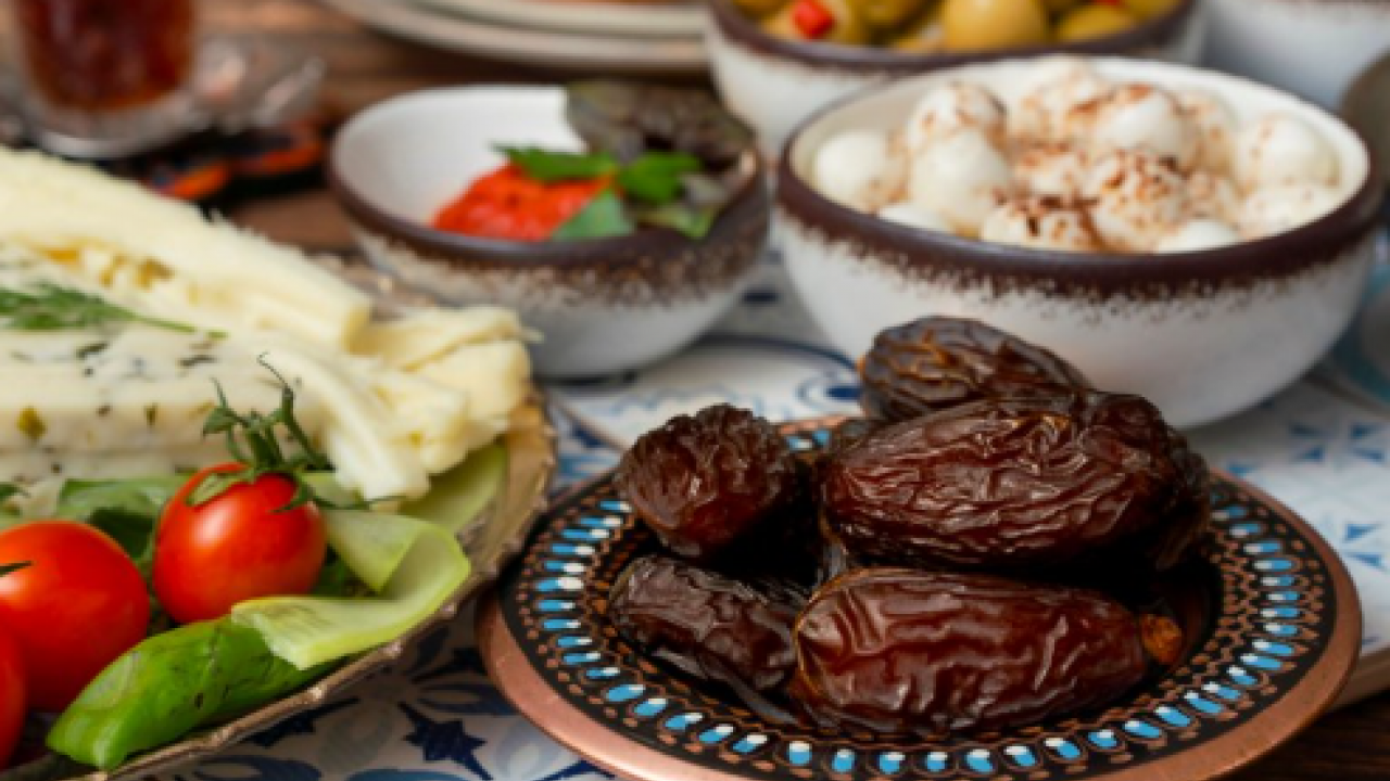 Sahurda ne yemeliyiz? Tok tutan yiyecekler hangisi? Ramazan'ın ilk sahuru için geri sayım başladı