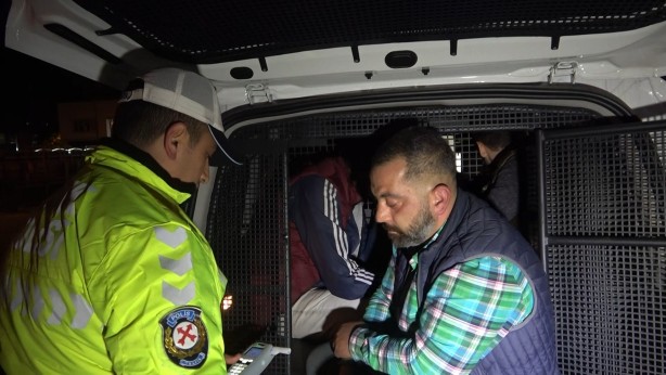 Şaka gibi kovalamaca! Yakalanınca bakın ne dedi