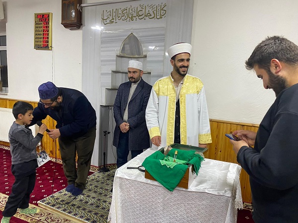 Foto - Sakal-ı Şerif’e yoğun ilgi