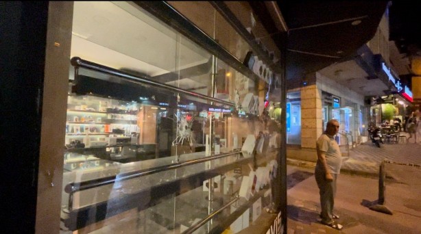 Foto - Sakar silahlı saldırgan iş yerine arka arkaya ateş açtı