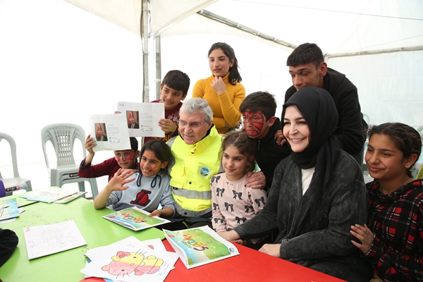 Sakarya Büyükşehir Belediyesinden depremzedelere destek