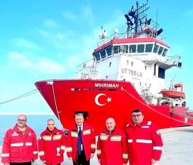 Foto - Sakarya Gaz Sahası'nda 10 bin kahraman destan yazıyor!