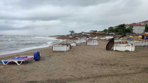 Foto - Sakarya sahillerinde denize giriş yasaklandı