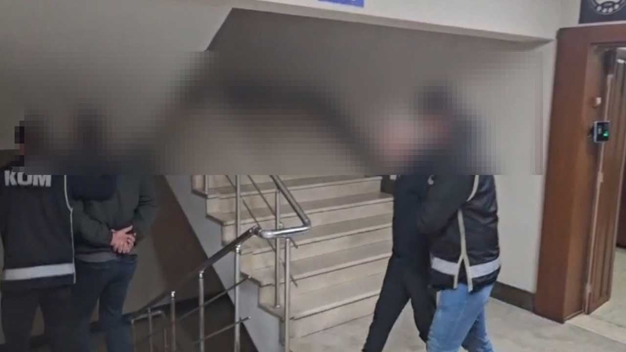 Foto - Sakarya'da faiz çetesine darbe! Tefecilerin evinden senet koçanları ve cephanelik çıktı