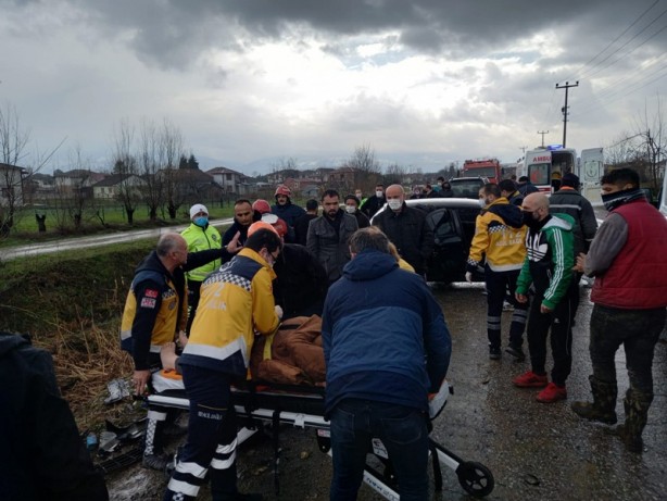 Foto - Sakarya'da kaza: Yaralılar var