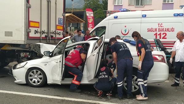 Sakarya'da korkunç kaza! Yaralılar var
