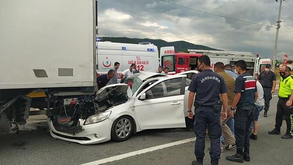 Foto - Sakarya'da korkunç kaza! Yaralılar var