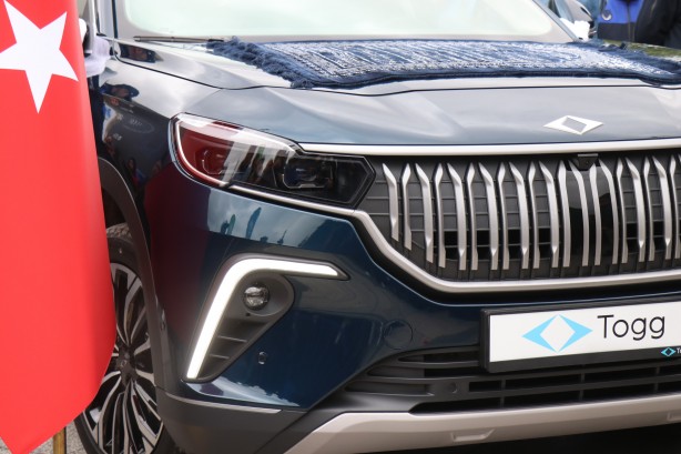 Foto - Sakarya'da TOGG heyecanı! Vatandaşlar yoğun ilgi gösterdi